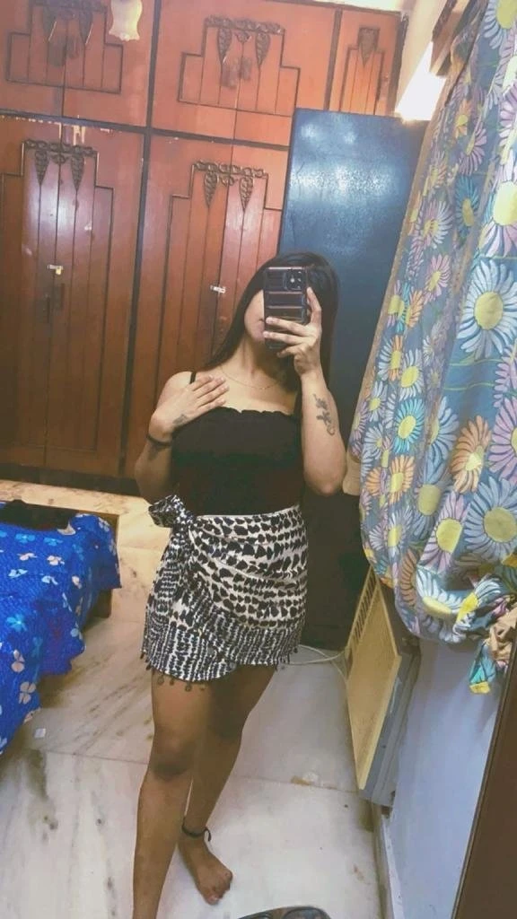 Independent Komal Cam and Real for You) – Indian escort in Hyderabad — 3 / 7
