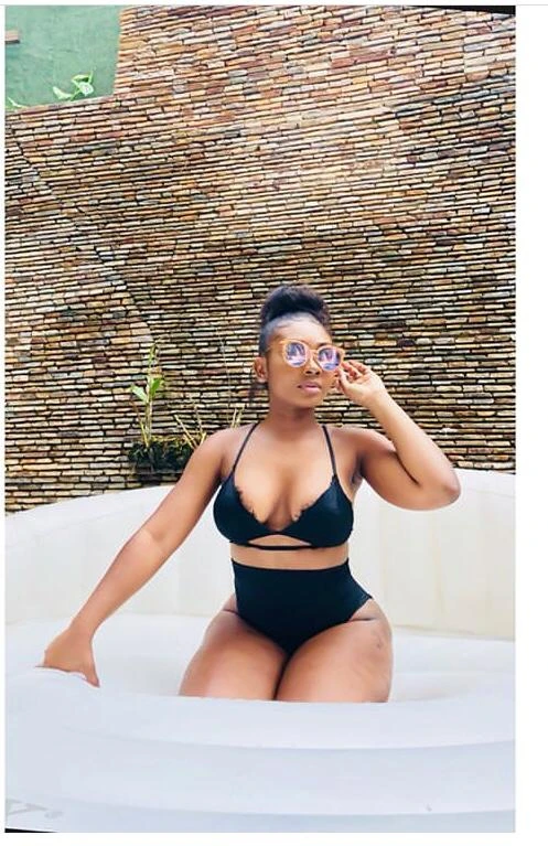 Lina – Burkinabe escort in Marrakech — 3 / 4