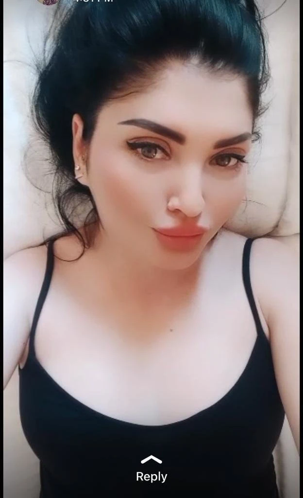 Immature Russian Escort in Cp, Delhi – Russian escort in New Delhi — 3 / 12