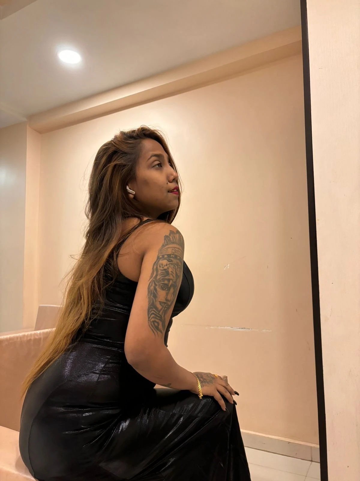 Sweety – Indian escort in Kolkata — 3 / 6