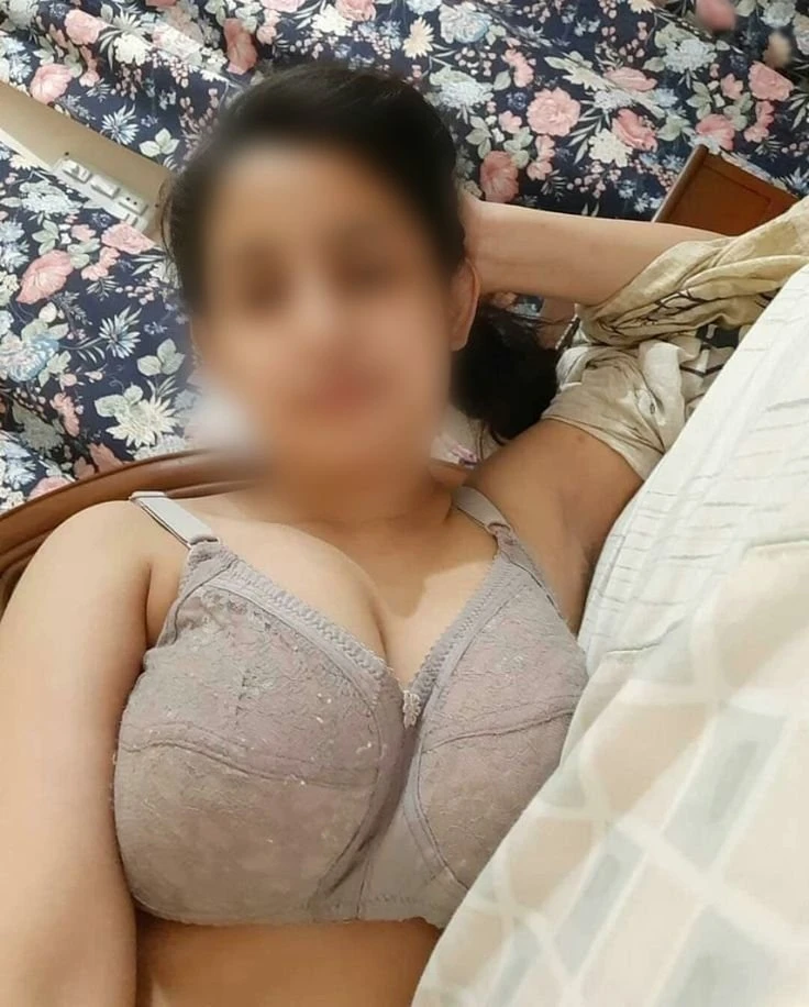 Erotic F2 M Full Body Massage in Malad – Indian escort in Mumbai — 4 / 5