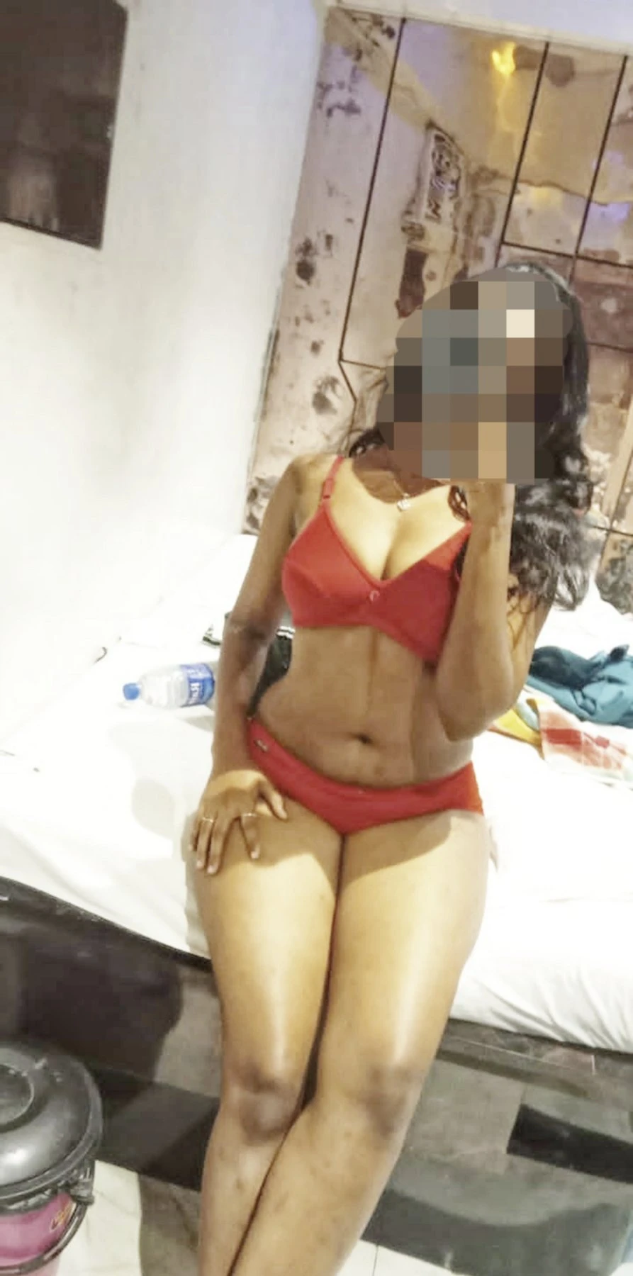 Sandhya – Indian escort in Mumbai — 1 / 5