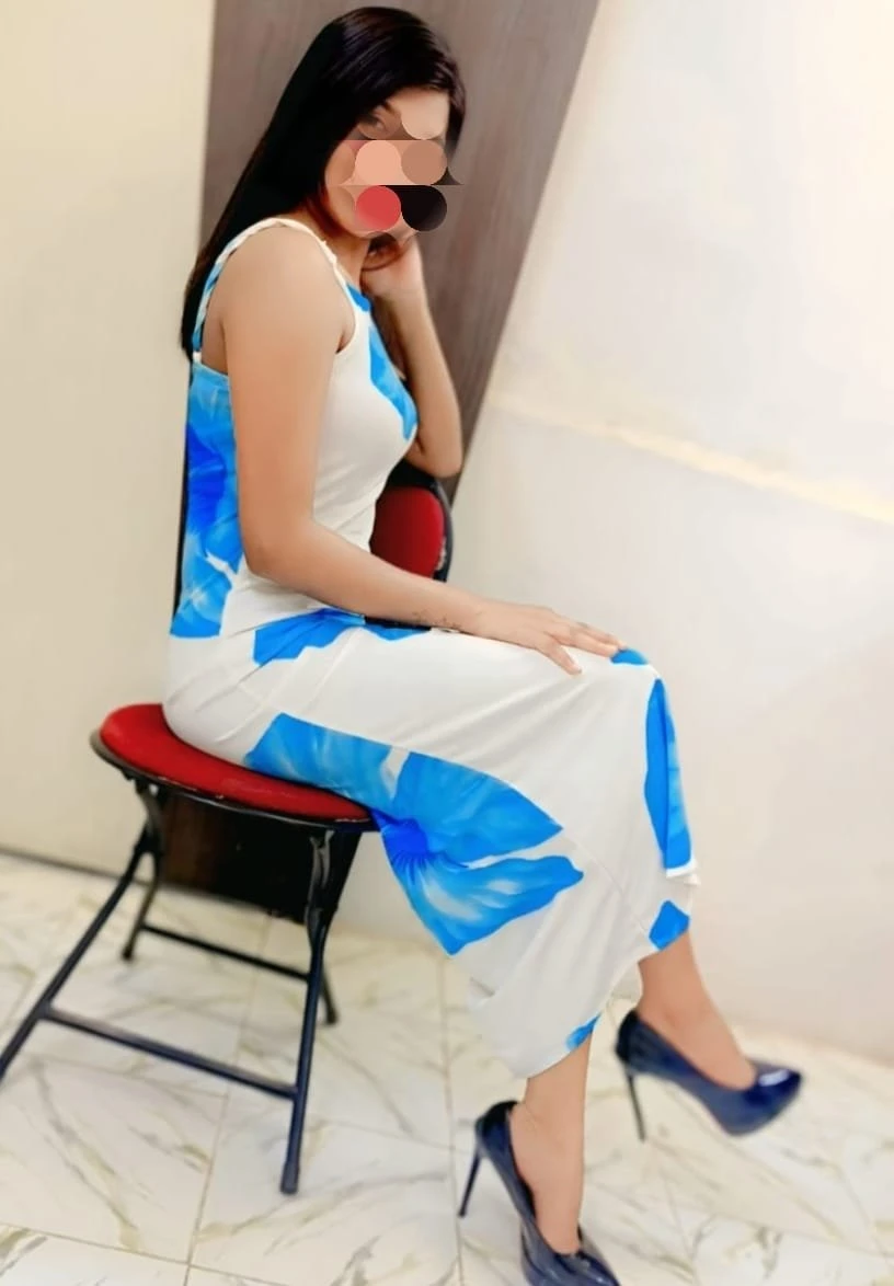 I am Raveena here real meet & cam – Indian escort in Mumbai — 10 / 12