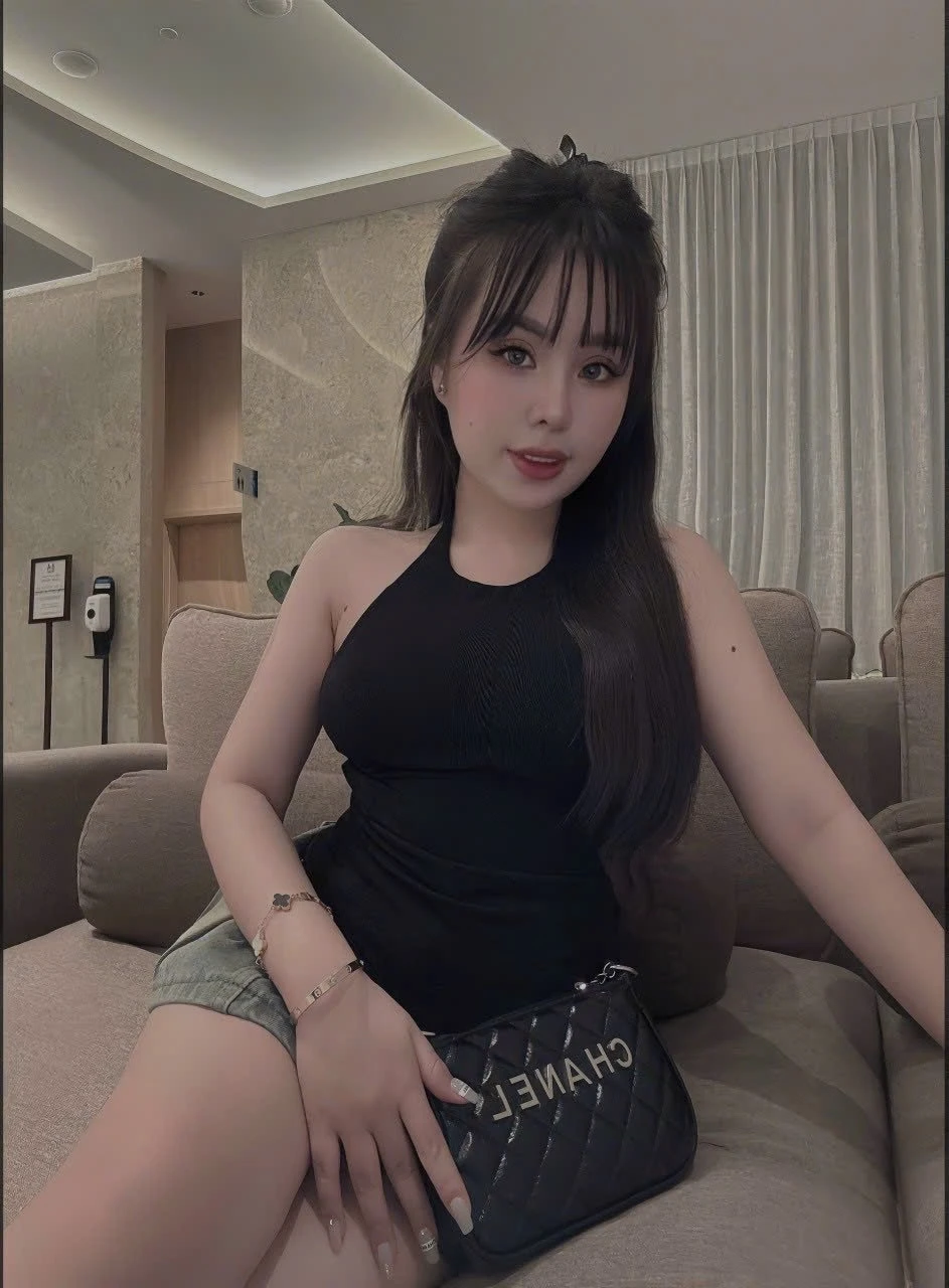 Ruby District 1- Cute Sexy – Vietnamese escort in Ho Chi Minh City — 19 / 31