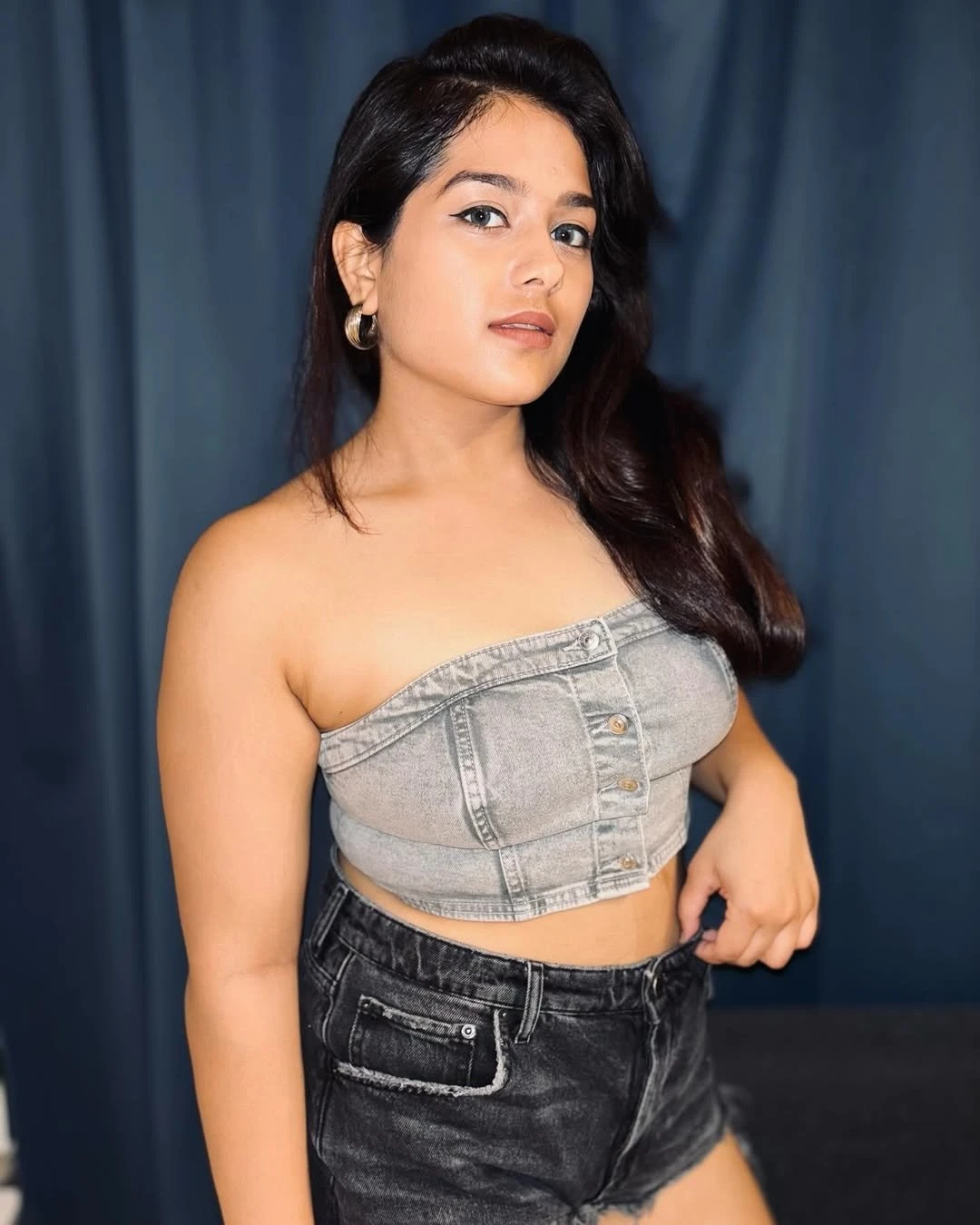 Mega Vora – Indian escort in Mumbai — 2 / 4