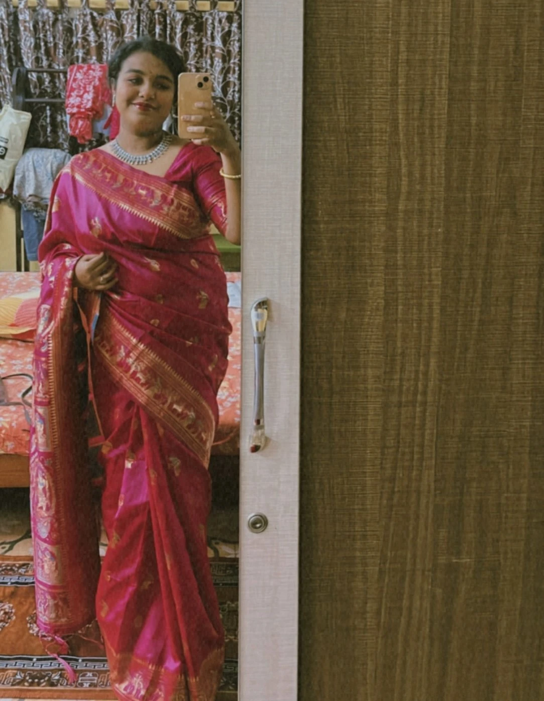 Curly Waves – Indian escort in Kolkata — 2 / 4