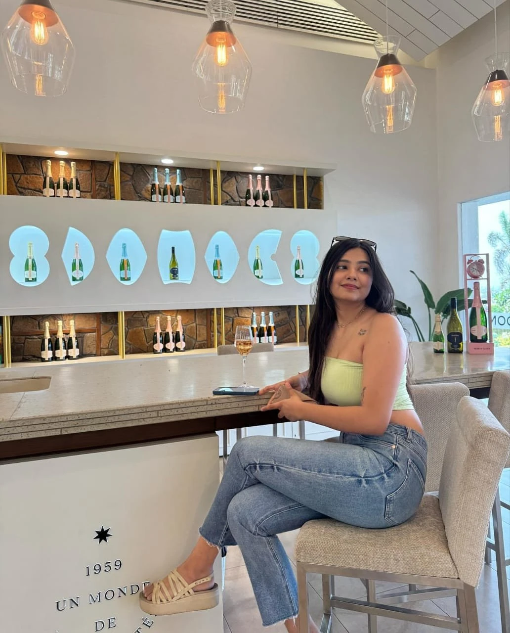 1Cam Show and Real Meet – Indian escort in New Delhi — 1 / 2
