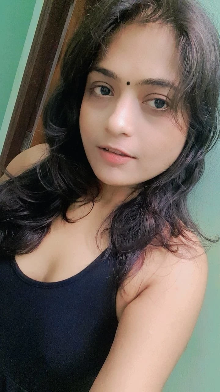 Priya Nice but Wild in Bed Just Landed – Indian escort in Hyderabad, Escort, Hyderabad