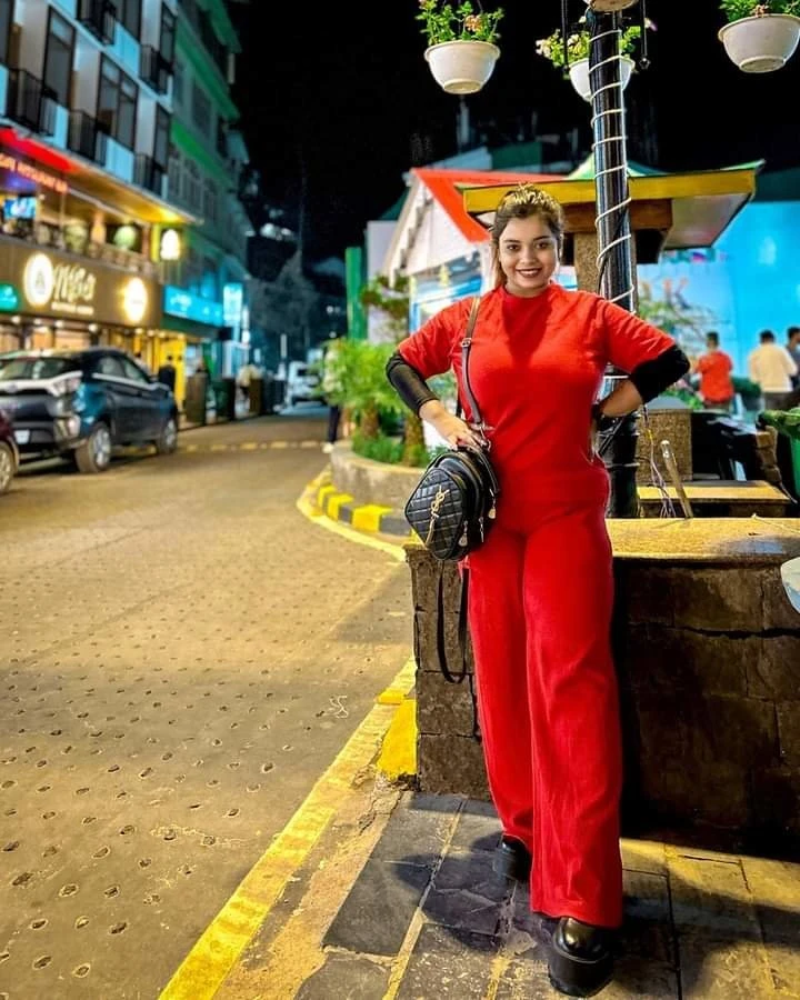 ️ > 𝐎𝐍𝐋𝐘 𝐂𝐀𝐒𝐇 – Indian escort in Hyderabad — 2 / 4
