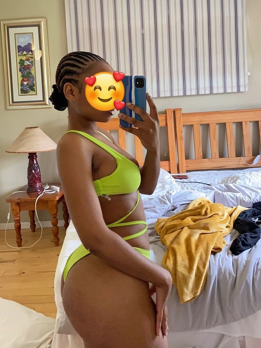 Busty Chocolate Booty Aisha Sexy boobs – South African escort in Mumbai — 3 / 4