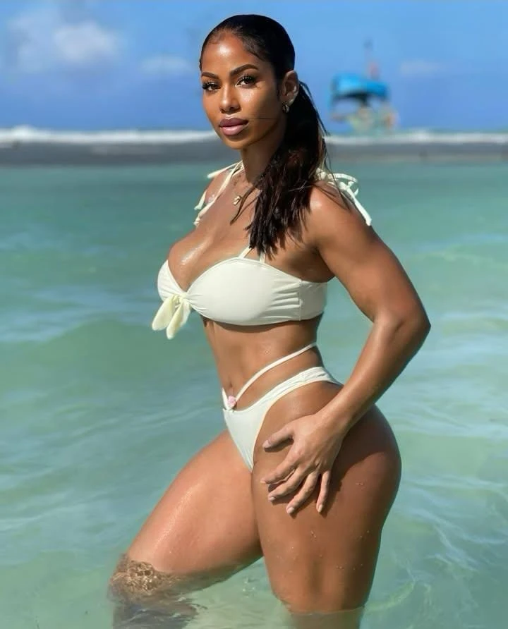 Amber – Kenyan escort in Pune — 2 / 5