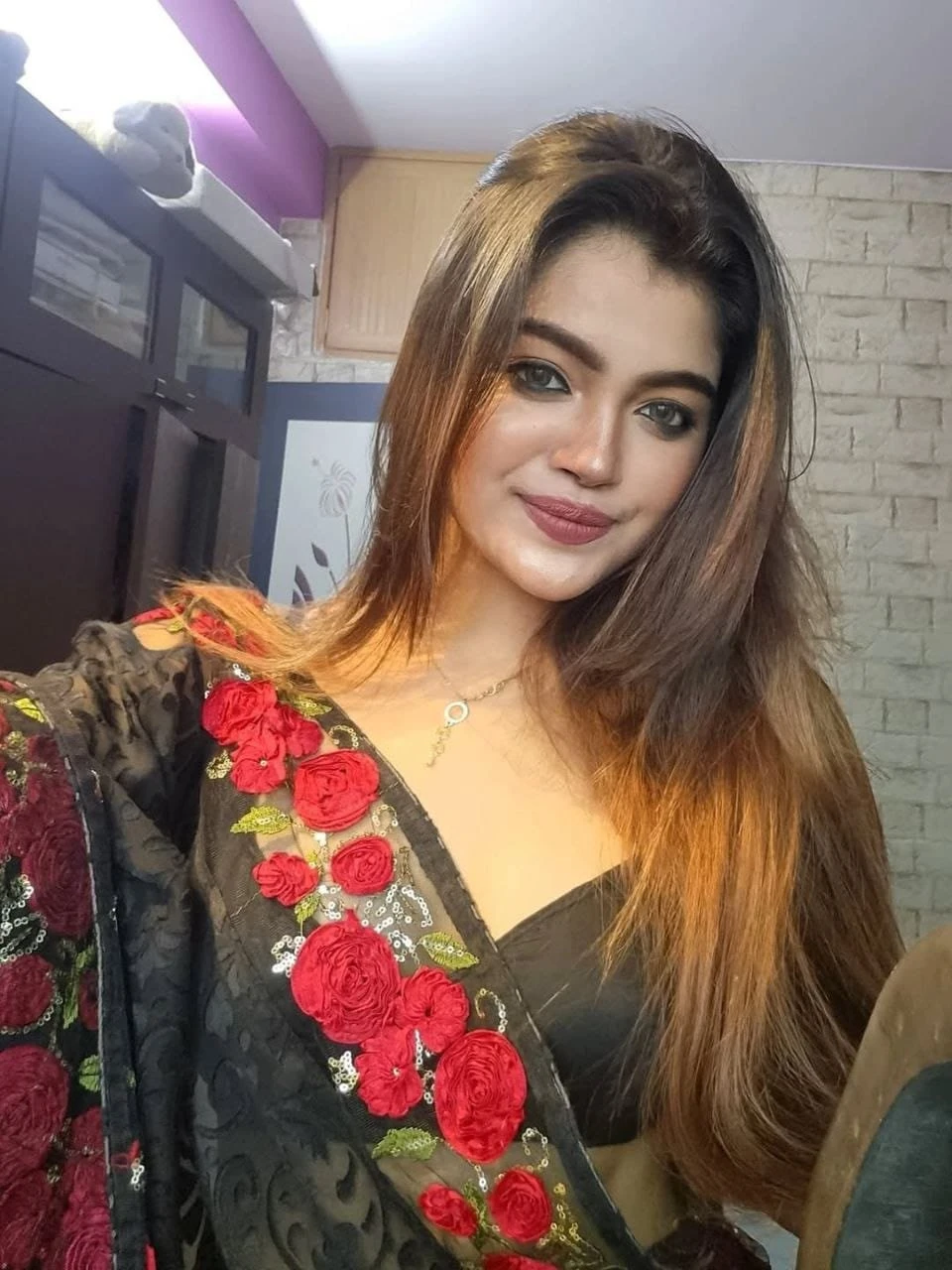 Sadhana – Indian escort in Mumbai — 2 / 3