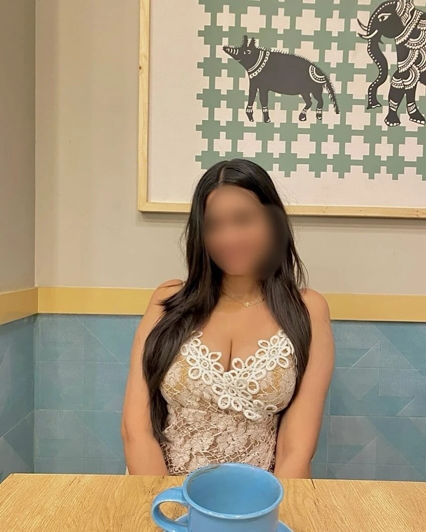 Deepika Cam and Real Meet – Indian escort in Hyderabad, Escort, Hyderabad