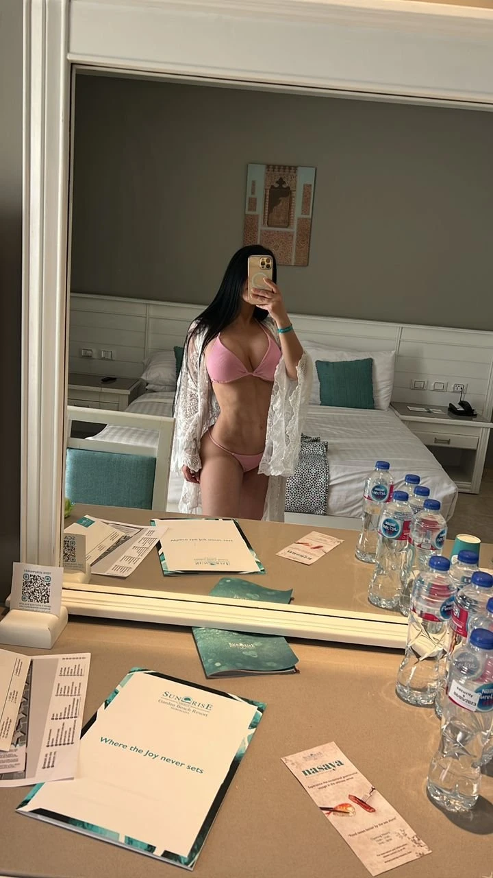 Lucy – Venezuelan escort in Beirut — 4 / 13