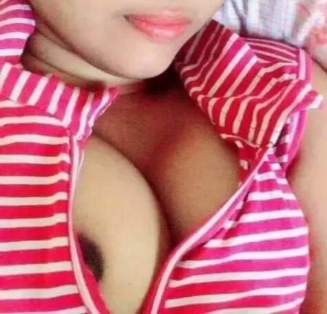 Wisudia Cam & Meet – Sri Lankan escort in Colombo — 3 / 5