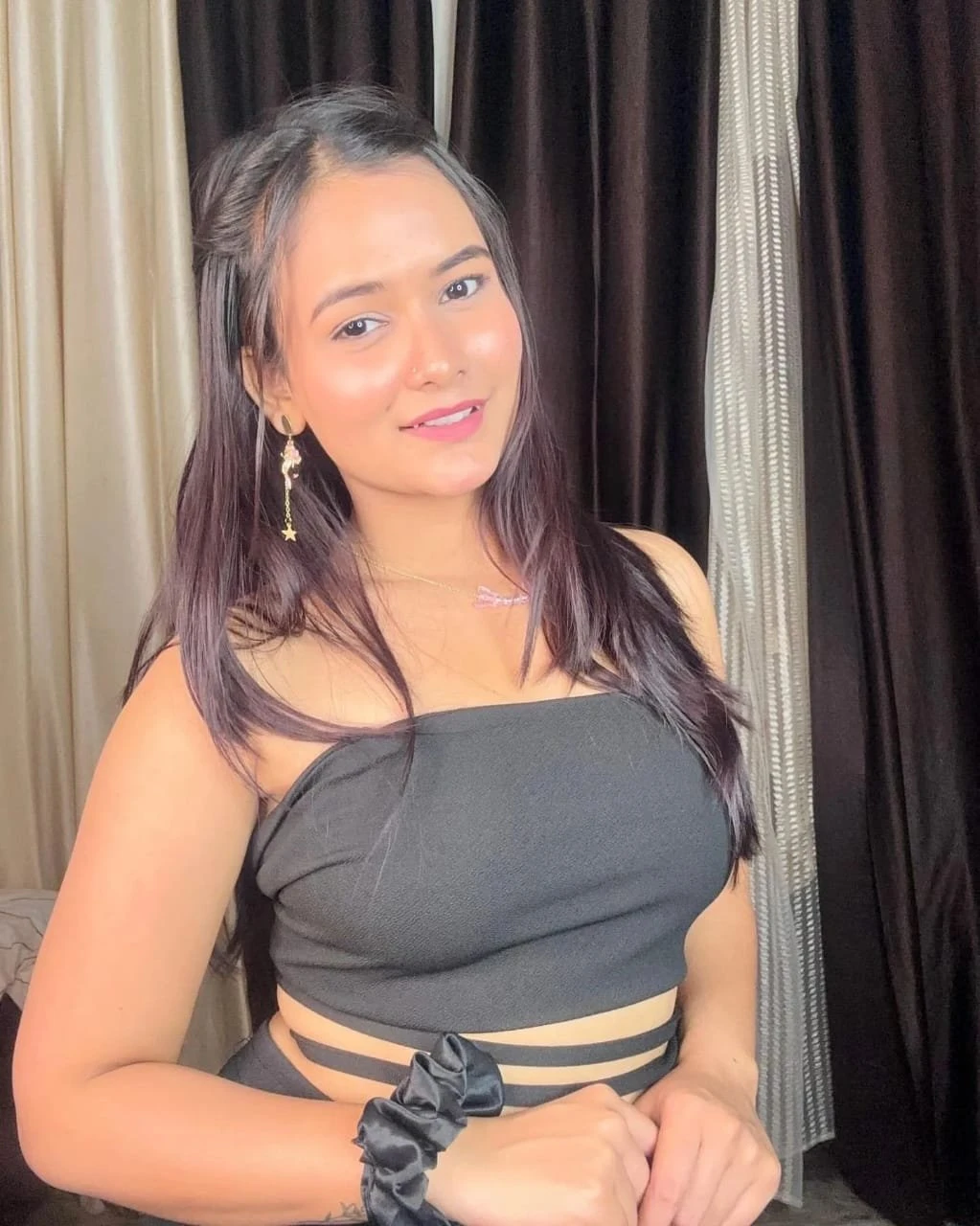 Vamika – escort in Nagpur — 2 / 4