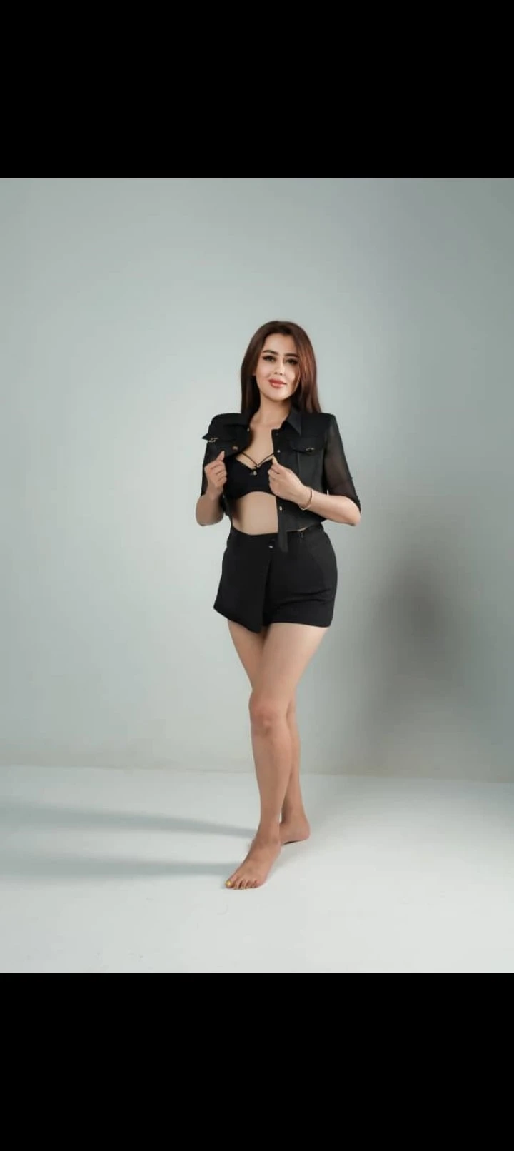 Simran – Indian escort in Mumbai — 1 / 3