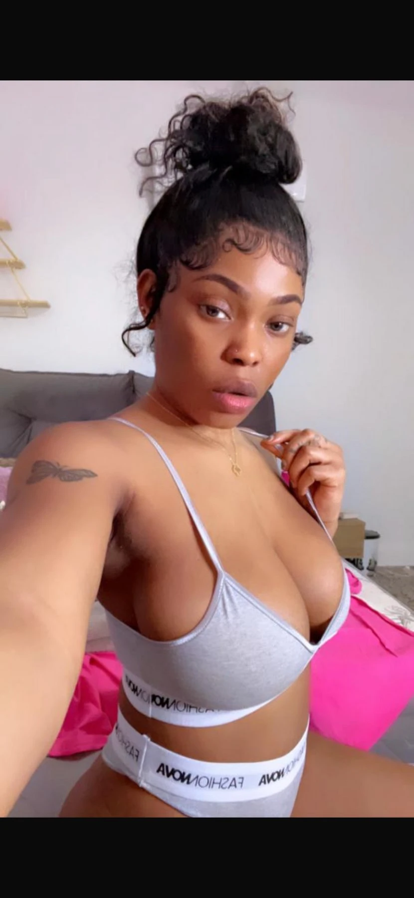 Hotcakes – Tanzanian escort in Dakar — 2 / 4