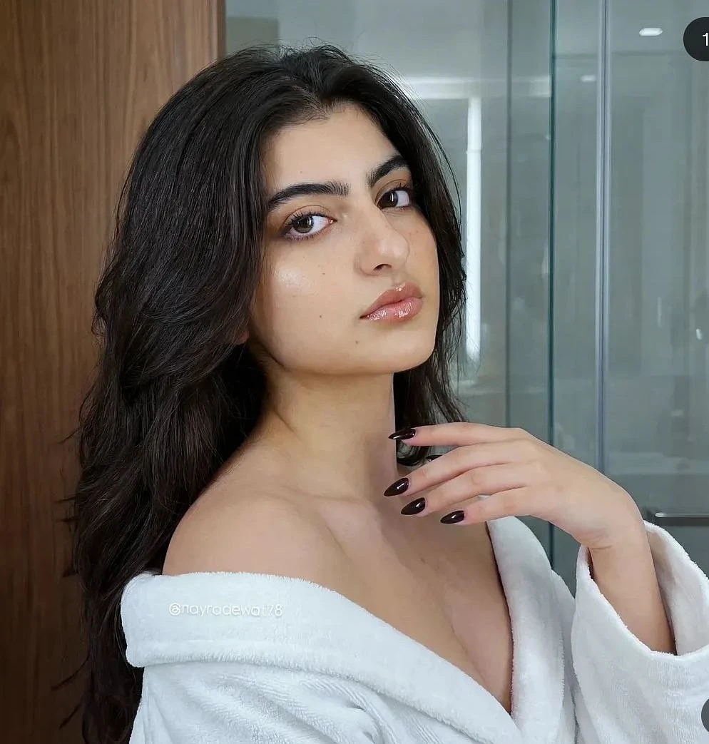 Aalya – Indian escort in Maldives — 1 / 4