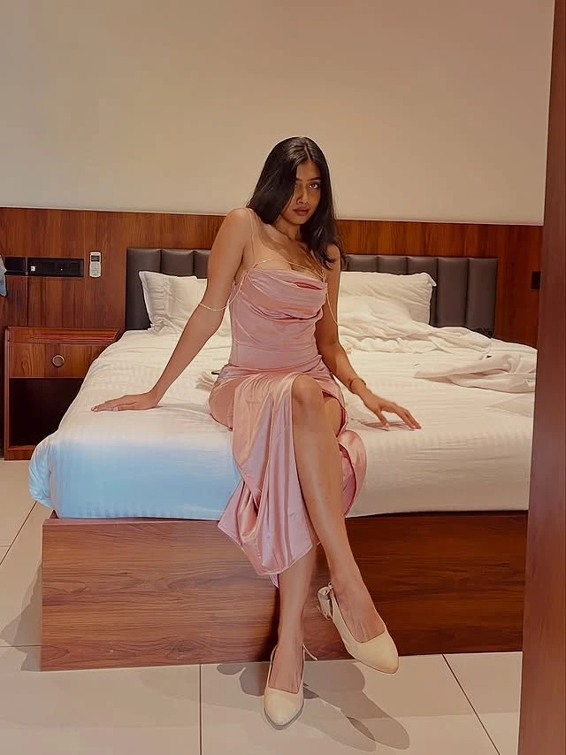 Pinal – Indian escort in Kolkata — 2 / 5