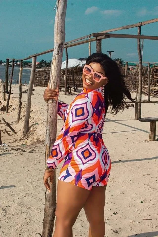 Myscloe – Ghanaian escort in Abidjan — 3 / 4