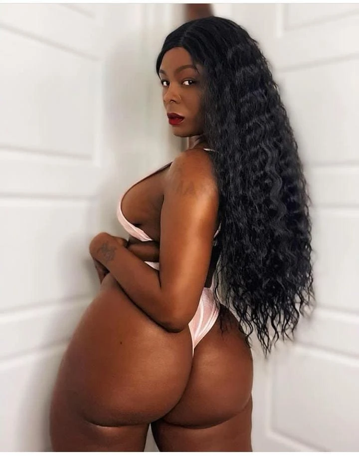 Fina – Cameroonian escort in Beirut — 6 / 7