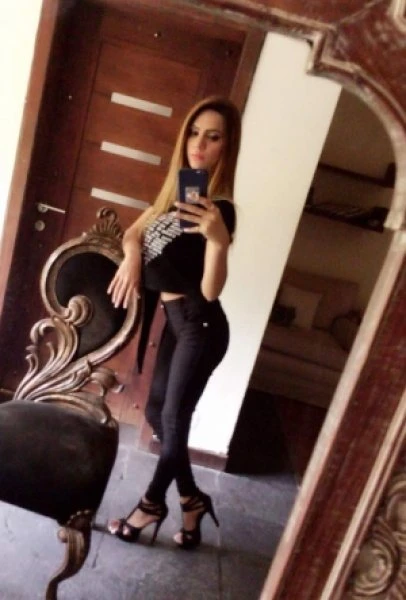 Escort Alina – Pakistani escort in Karāchi — 4 / 5