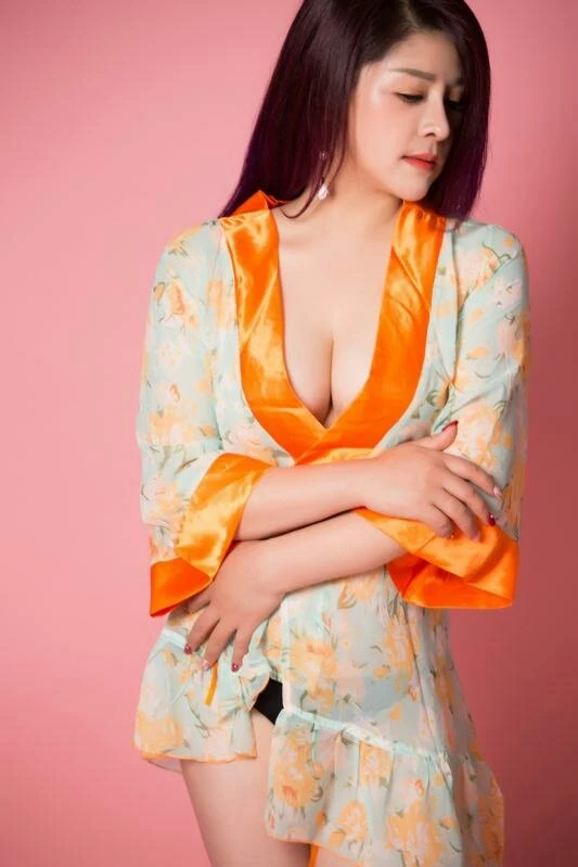 Full Service Lady – Singaporean escort in Auckland — 3 / 10