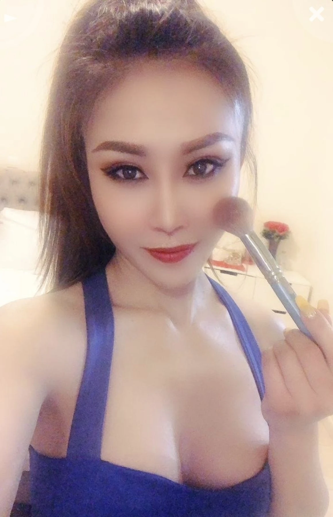 Moon – Vietnamese escort in Hanoi — 2 / 8