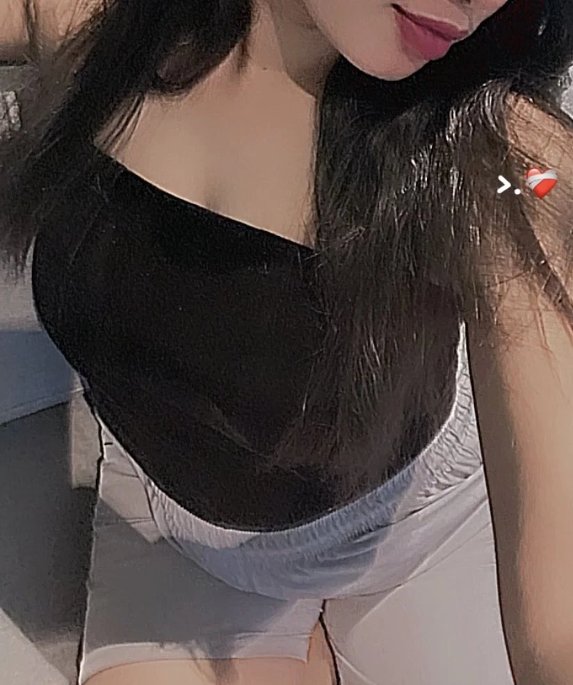 Neha – Indian escort in Mumbai — 3 / 4