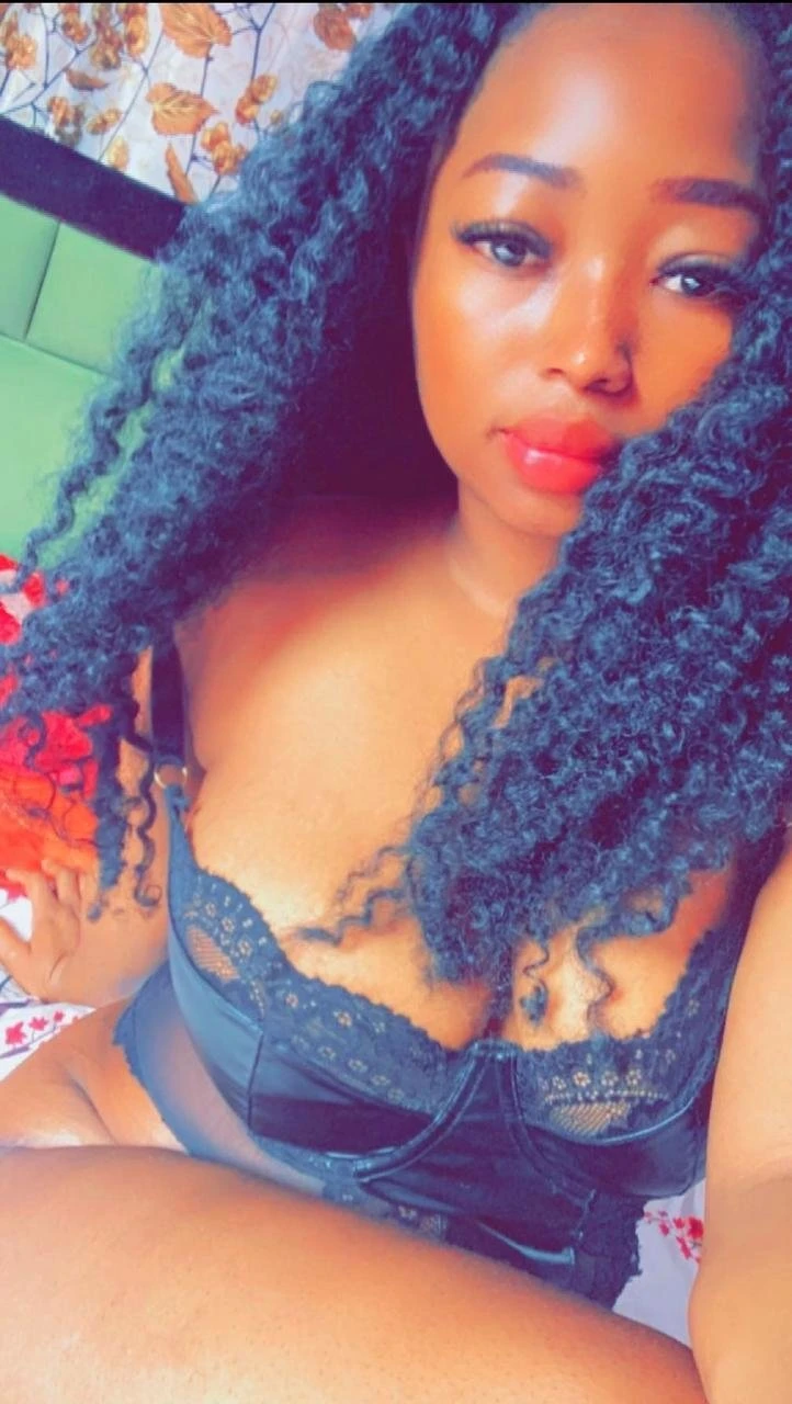 Chichi – South African escort in Hyderabad — 7 / 8