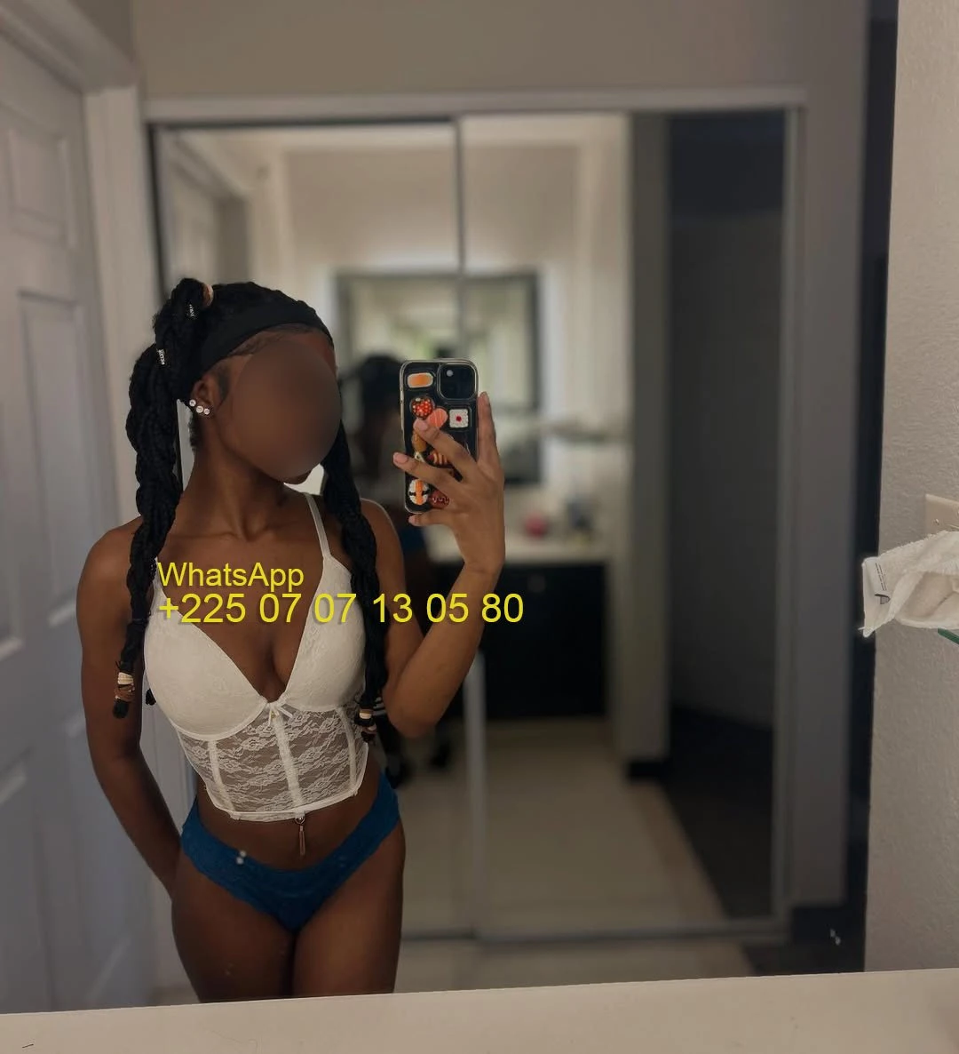 Barbie – Ivorian escort in Abidjan — 6 / 7