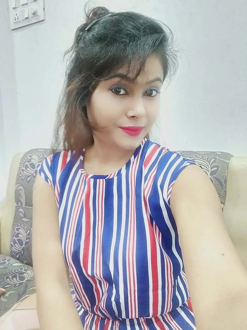 Neha – Indian escort in Mumbai — 1 / 2