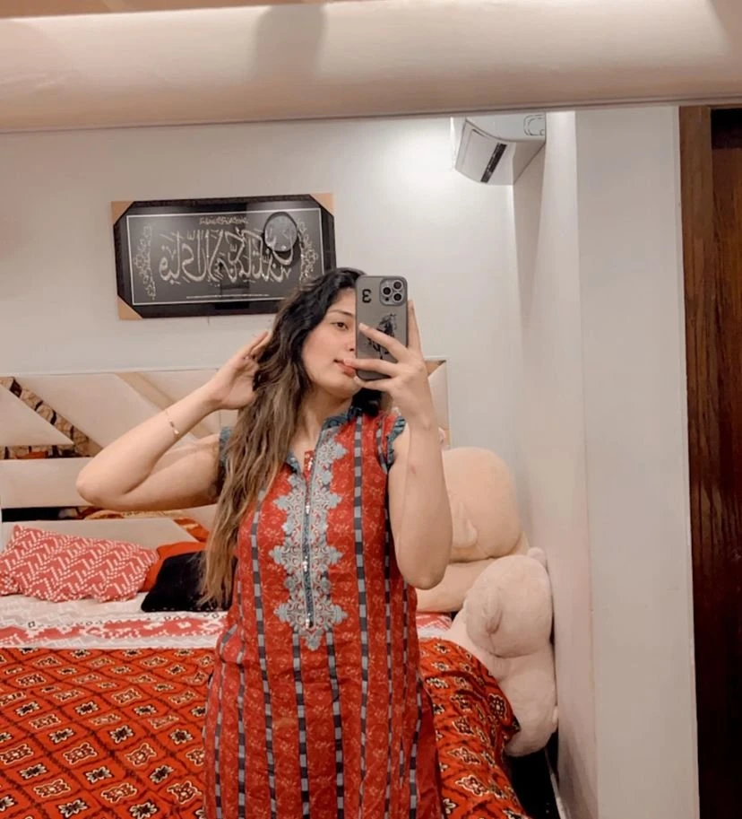 Betty – Indian escort in Baghdad — 3 / 5