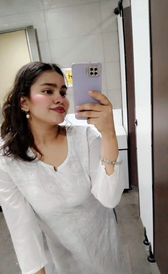 Aadhini – Indian escort in Bangalore — 2 / 3