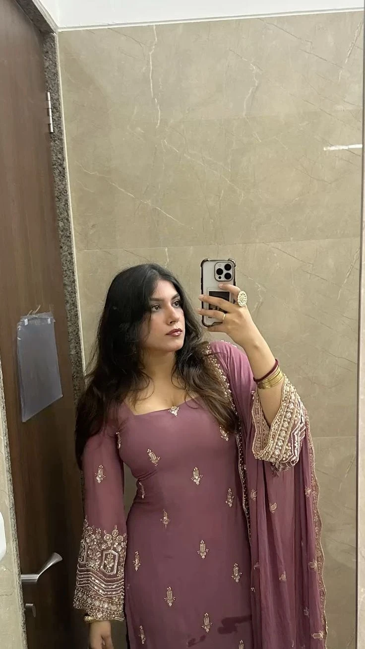 Sonia Real Meet & Com Session – Indian escort in Navi Mumbai — 3 / 6