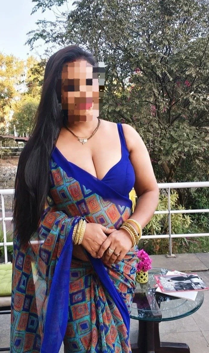 Independent bhabhi cam show – Indian adult performer in New Delhi — 6 / 30
