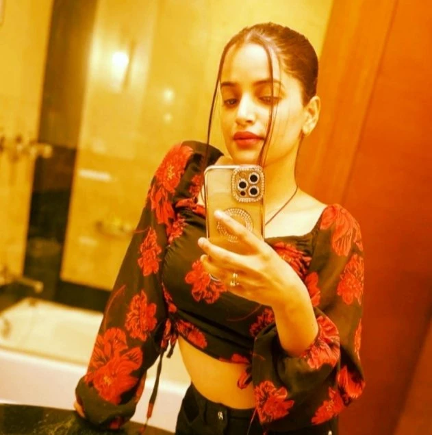 Poonam – Indian escort in Pune — 3 / 4