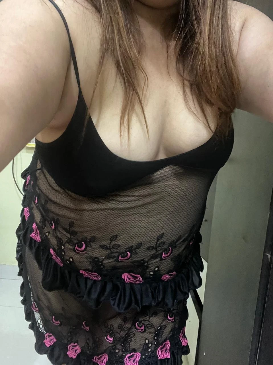 Sexy Shweta – Indian escort in Mumbai — 7 / 12