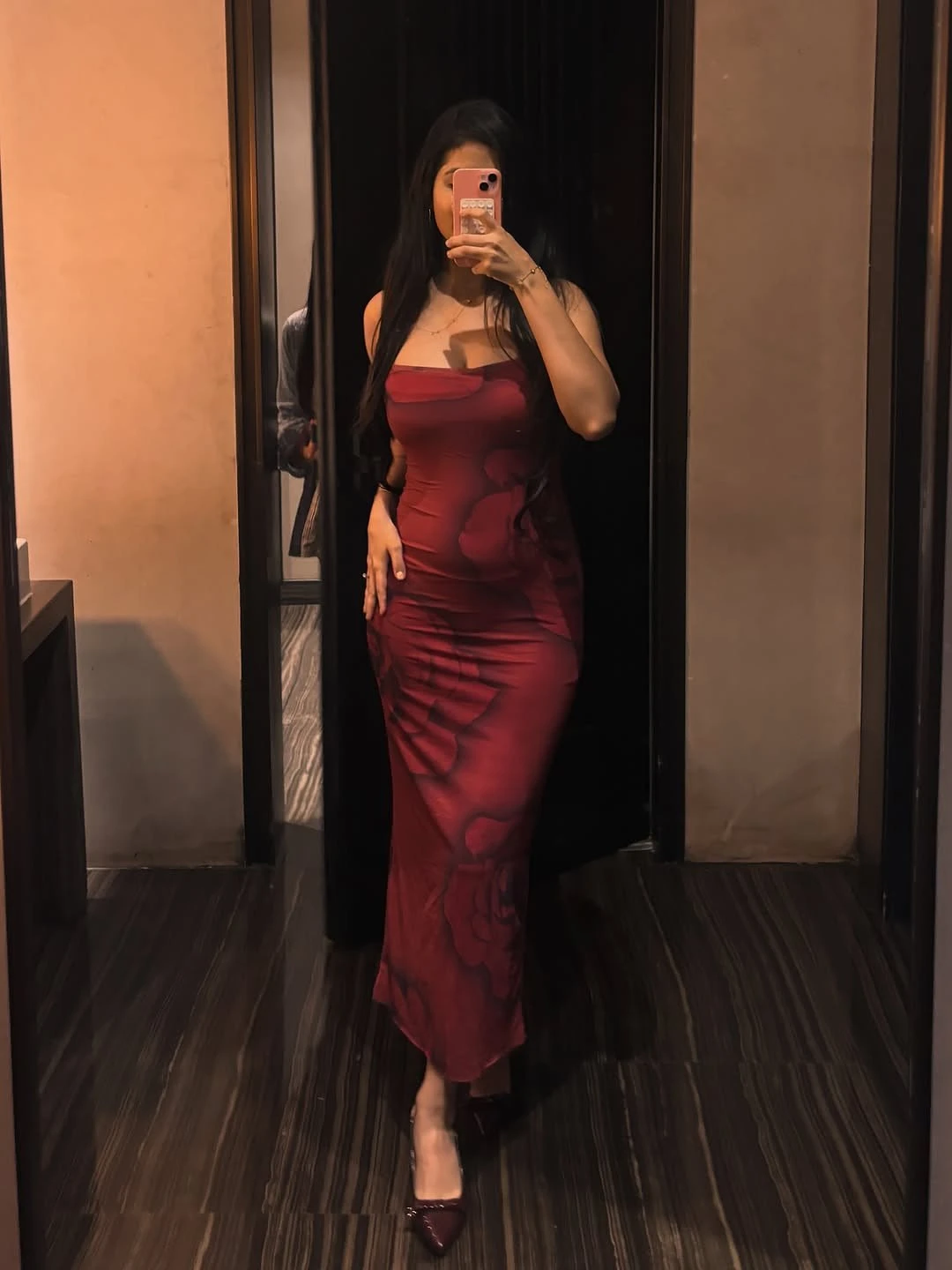 Senjal – escort in Raipur — 2 / 4