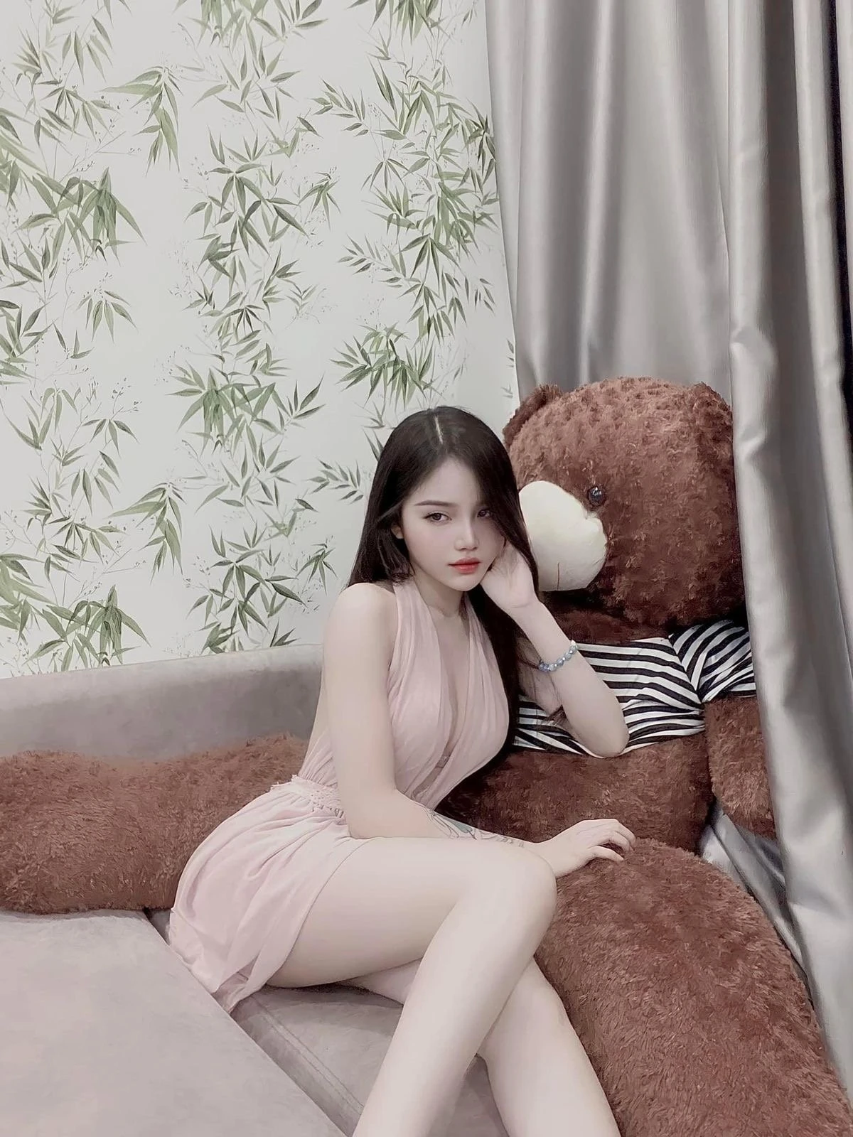 Marina – Vietnamese escort in Da Nang — 2 / 5