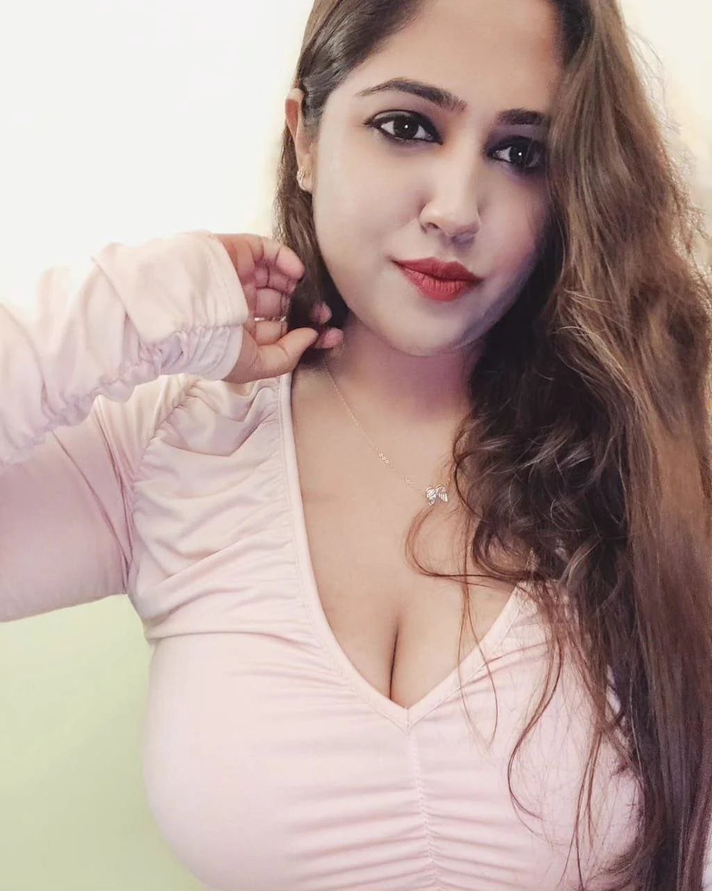 🟢 Simran Premium Massage & Companion – escort in Gurgaon — 2 / 5