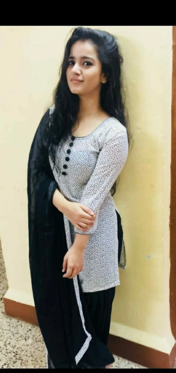 Swati – Indian escort in Surat — 1 / 2