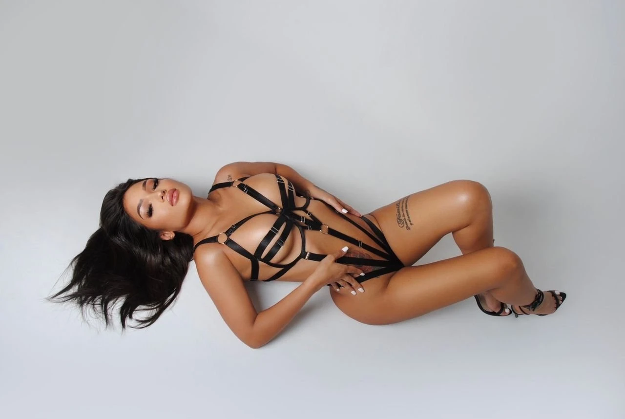 Vika – Russian escort in Beirut — 2 / 5