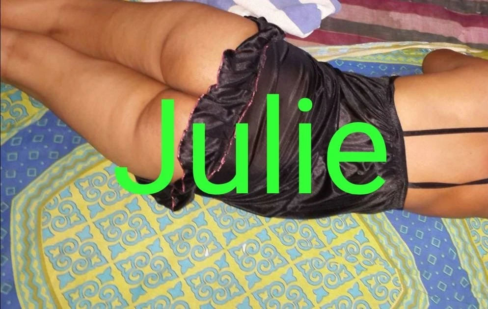 Julie we are couple – Indian adult performer in Kolkata — 8 / 23