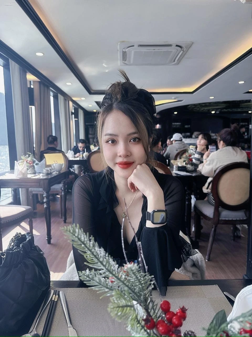 Misu – South Korean escort in Hanoi — 7 / 8