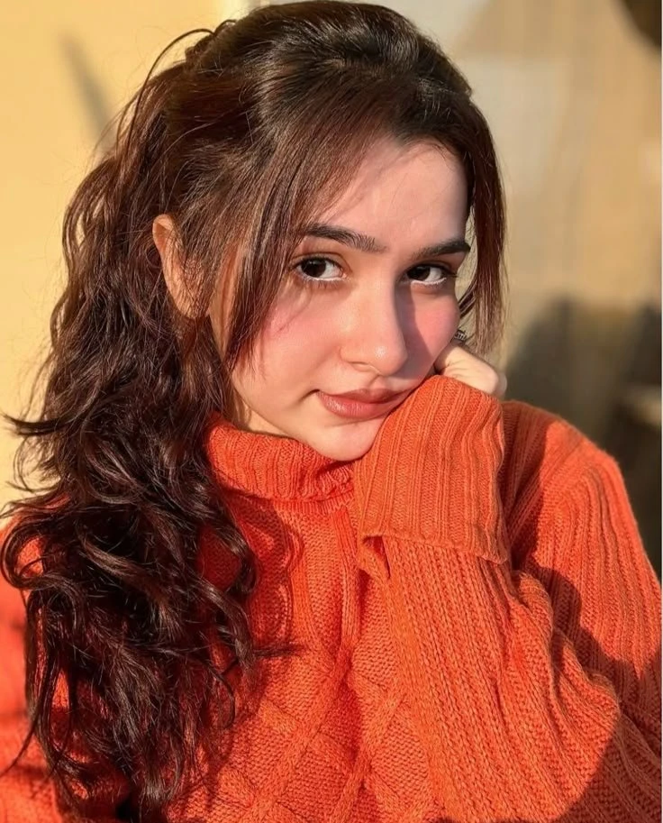 Sakshi Miss Cutie – escort in Hyderabad — 1 / 3