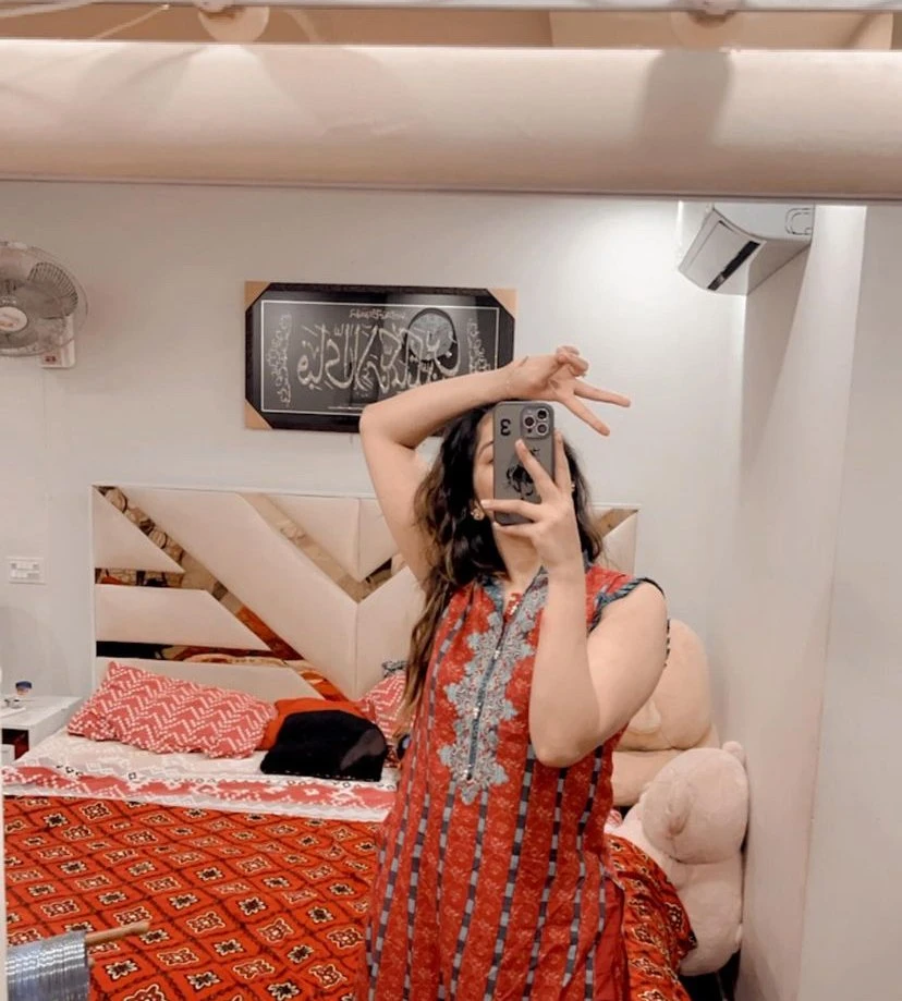 Betty – Indian escort in Baghdad — 2 / 5