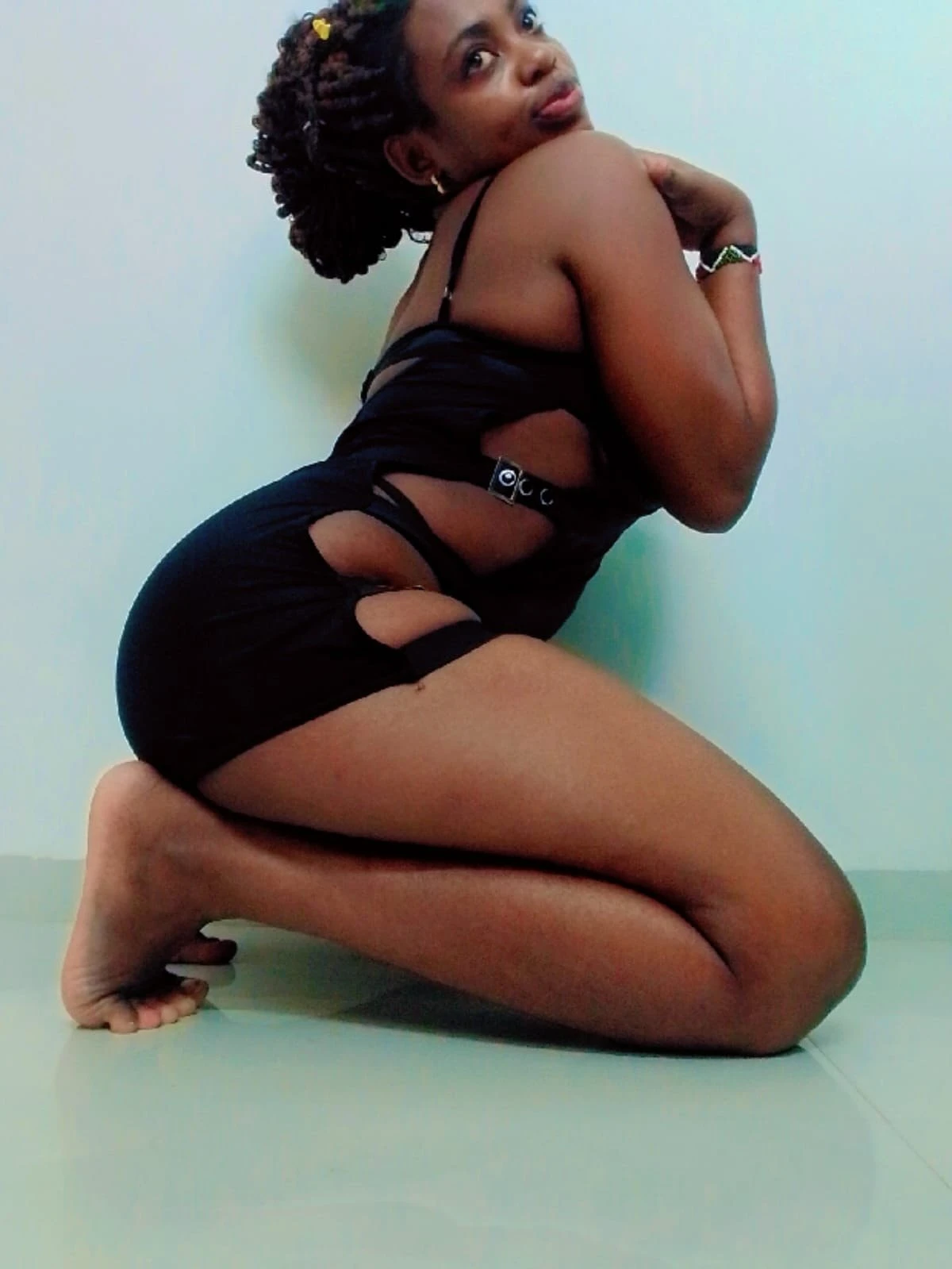 African Jenniffer +91//885793//5674 – escort in Pune — 2 / 4