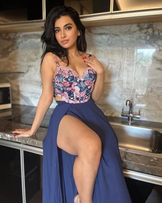Kavya❣️top Vip Call Girls Service In – escort in Guwahati, Escort, Guwahati